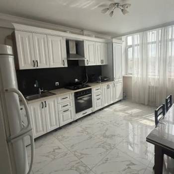 Продается 1-комнатная квартира, 45 м²