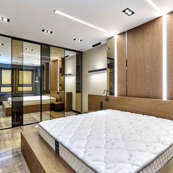 Продается 1-комнатная квартира, 55,6 м²