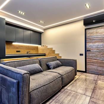 Продается 1-комнатная квартира, 55,6 м²
