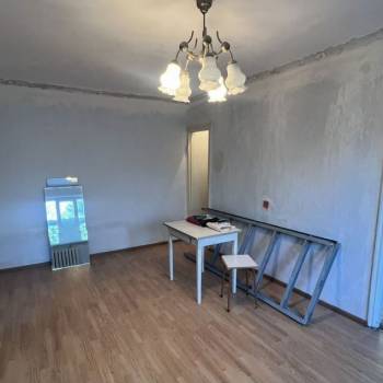 Продается 1-комнатная квартира, 42 м²