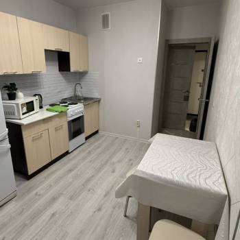 Сдается 1-комнатная квартира, 38 м²