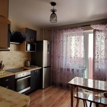 Продается 1-комнатная квартира, 36 м²