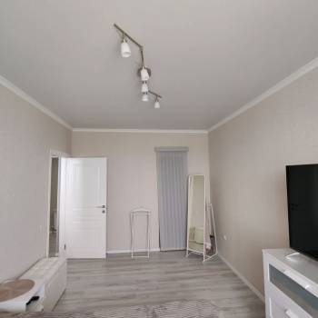 Продается 1-комнатная квартира, 41,8 м²