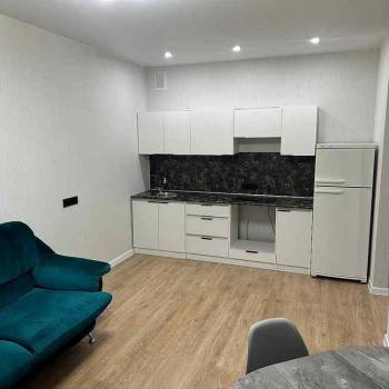 Сдается 1-комнатная квартира, 49 м²