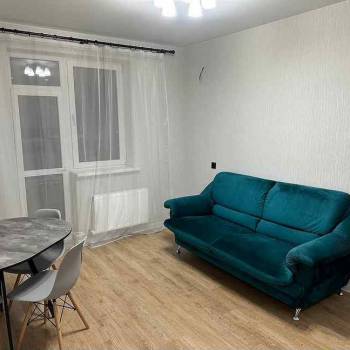 Сдается 1-комнатная квартира, 49 м²