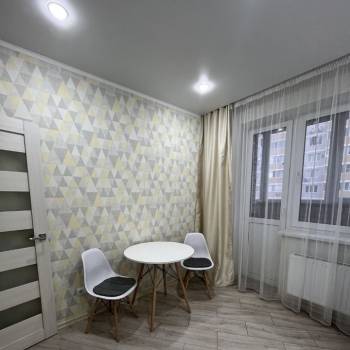 Сдается 1-комнатная квартира, 39 м²