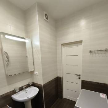 Сдается 2-х комнатная квартира, 76 м²