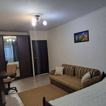 Сдается 1-комнатная квартира, 42 м²
