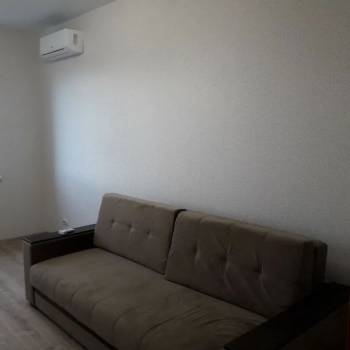 Продается 1-комнатная квартира, 37,4 м²