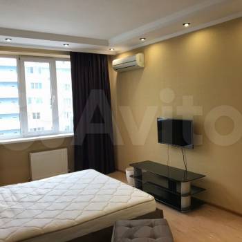 Продается 1-комнатная квартира, 44 м²