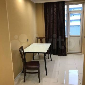 Продается 1-комнатная квартира, 44 м²