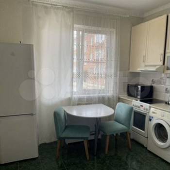 Продается 1-комнатная квартира, 40,5 м²