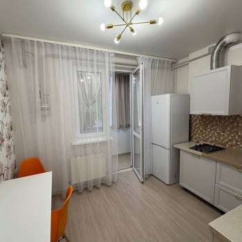 Продается 1-комнатная квартира, 36 м²