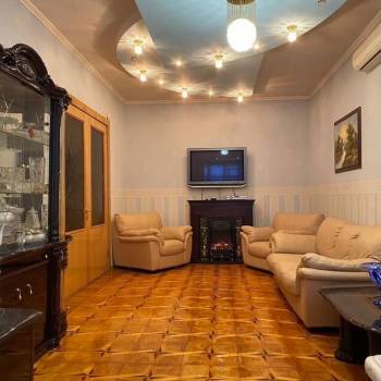 Продается Многокомнатная квартира, 144,4 м²