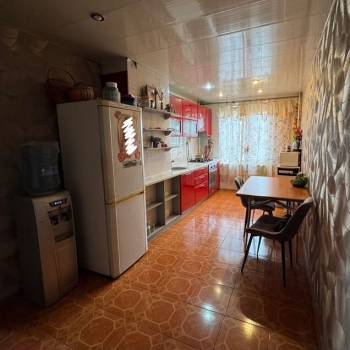 Продается Многокомнатная квартира, 74,2 м²