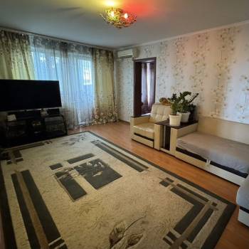 Продается Многокомнатная квартира, 74,2 м²