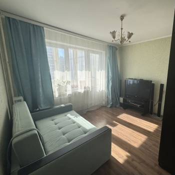 Продается Многокомнатная квартира, 74,2 м²