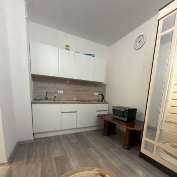 Продается 1-комнатная квартира, 35 м²