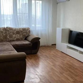 Продается 1-комнатная квартира, 37,5 м²