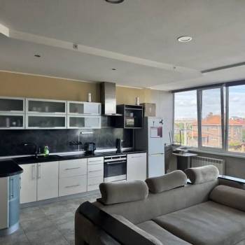 Продается 1-комнатная квартира, 43,3 м²