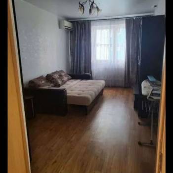 Продается 1-комнатная квартира, 40,2 м²