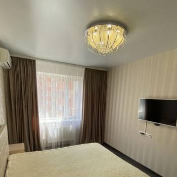 Сдается Многокомнатная квартира, 80 м²