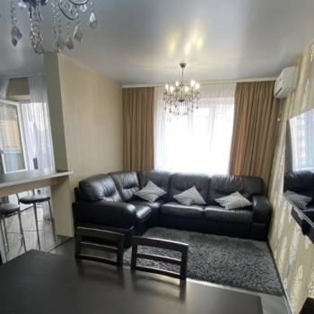 Сдается Многокомнатная квартира, 80 м²