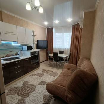 Продается 1-комнатная квартира, 43 м²