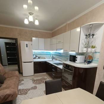 Продается 1-комнатная квартира, 43 м²