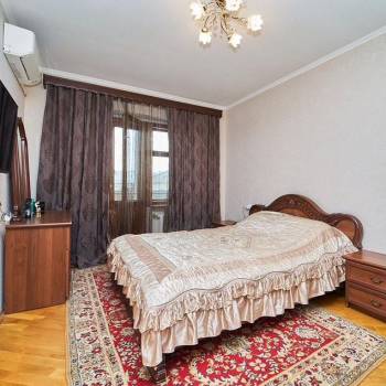 Продается Многокомнатная квартира, 88,6 м²