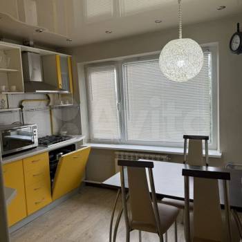 Сдается Многокомнатная квартира, 60 м²