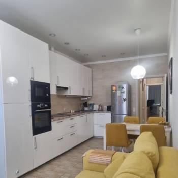 Продается 3-х комнатная квартира, 100 м²