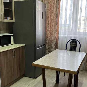 Сдается 1-комнатная квартира, 39 м²