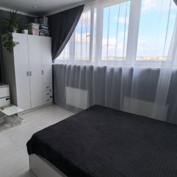 Продается 1-комнатная квартира, 37 м²
