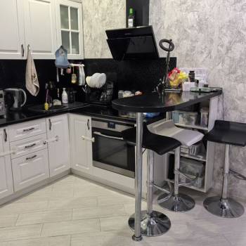 Продается 1-комнатная квартира, 37 м²