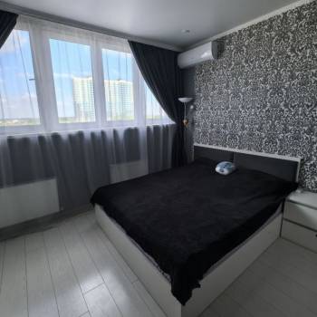 Продается 1-комнатная квартира, 37 м²