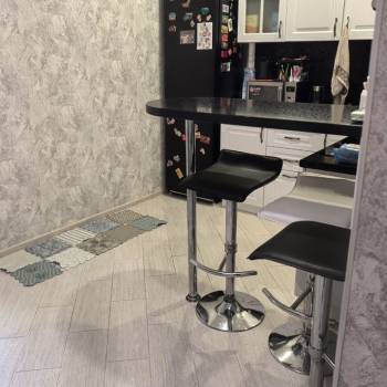 Продается 1-комнатная квартира, 37 м²