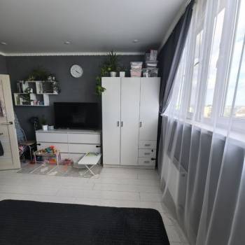 Продается 1-комнатная квартира, 37 м²