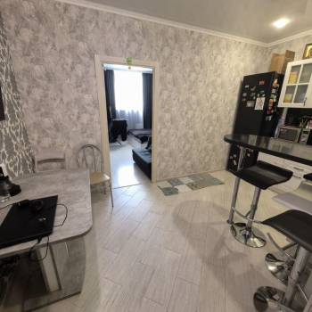 Продается 1-комнатная квартира, 37 м²