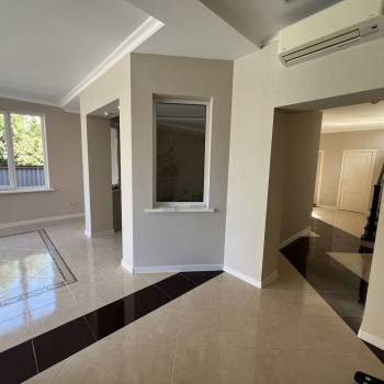 Продается Дом, 200 м²