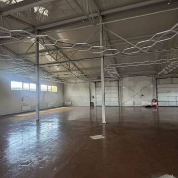 Сдается Нежилое помещение, 190 м²