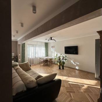 Сдается 2-х комнатная квартира, 65 м²