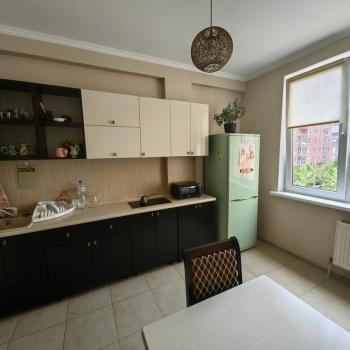 Продается 1-комнатная квартира, 40 м²