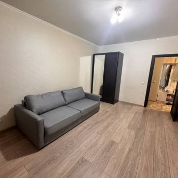 Сдается 1-комнатная квартира, 43 м²