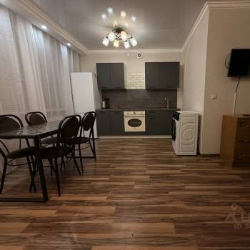 Сдается 2-х комнатная квартира, 65 м²