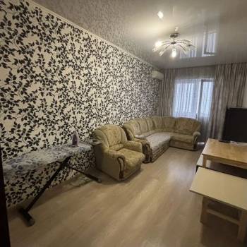 Сдается 1-комнатная квартира, 49 м²