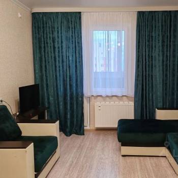 Сдается 1-комнатная квартира, 42 м²