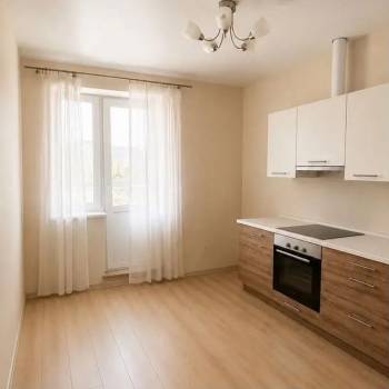 Продается 1-комнатная квартира, 38 м²