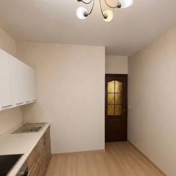 Продается 1-комнатная квартира, 38 м²