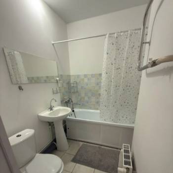 Сдается 1-комнатная квартира, 43 м²